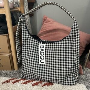 Baggu gingham shoulder bag